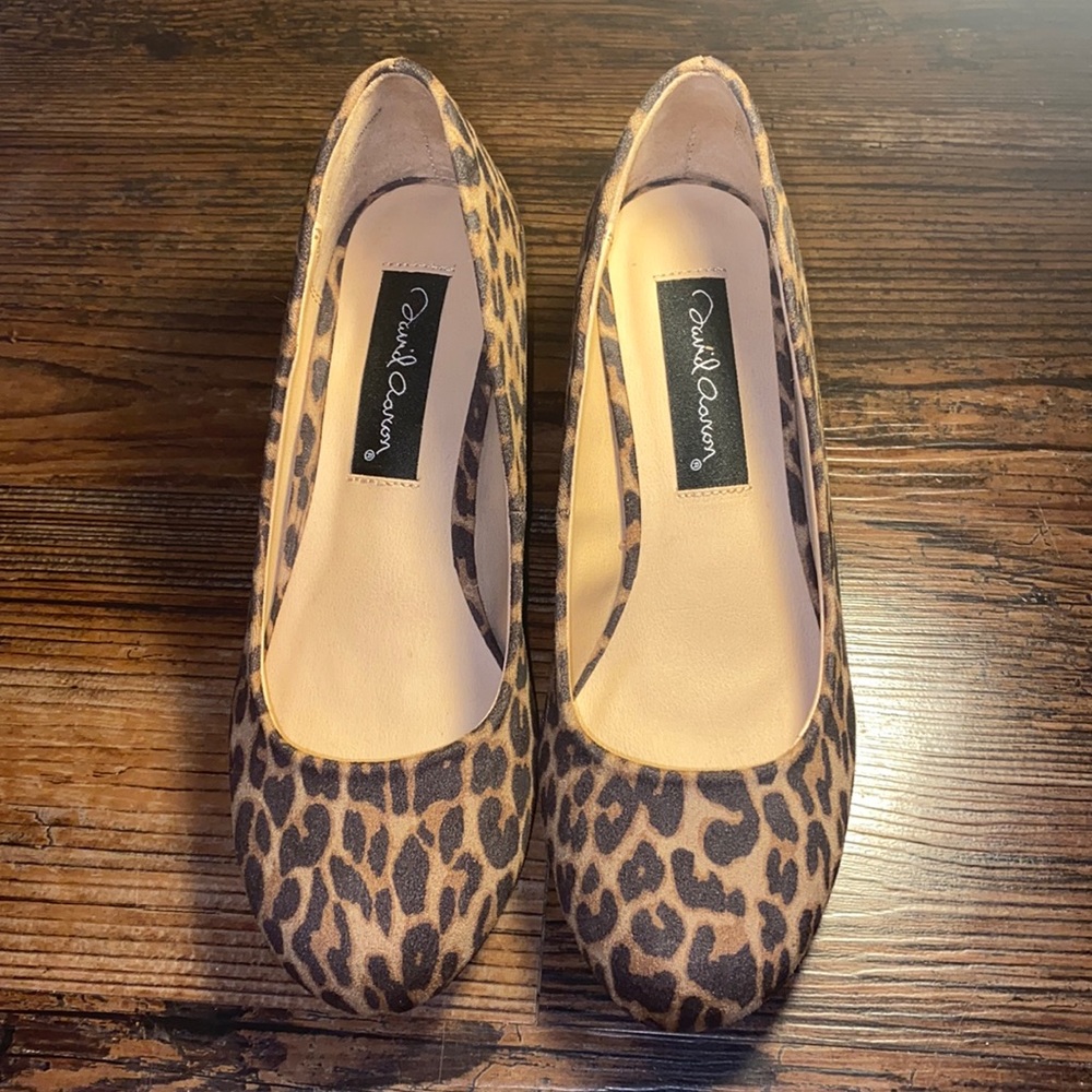 Animal print 2” wedge by David Aaron Like new!
